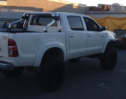 CalOffroad Customer Rides, CalOffroad 6 inch Lift Kit Toyota Hilux 2005 On