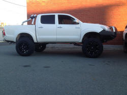 CalOffroad Customer Rides, CalOffroad 6 inch Lift Kit Toyota Hilux 2005 On